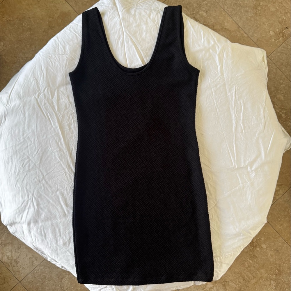 Black Sleeveless Dress